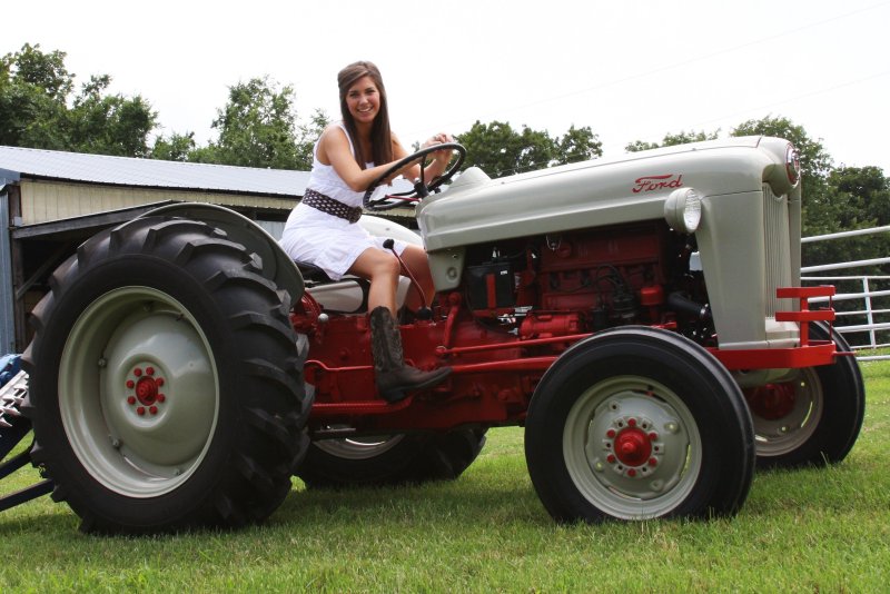 Ford tractor 1953