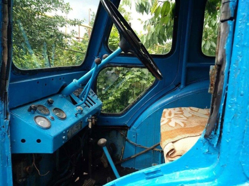 Т-40 трактор кабина внутри