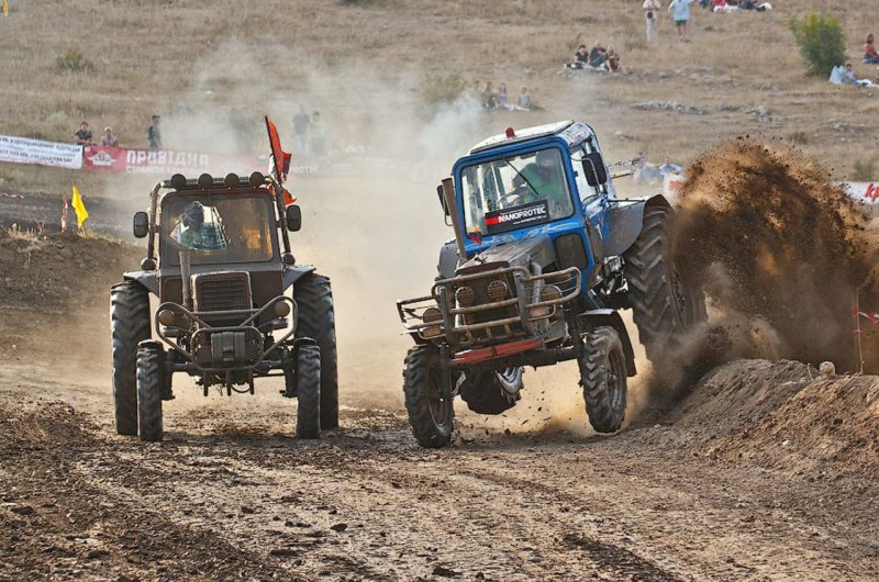 Гонки на тракторах