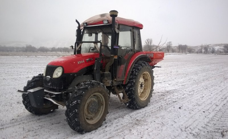 Китайский трактор ловал 932
