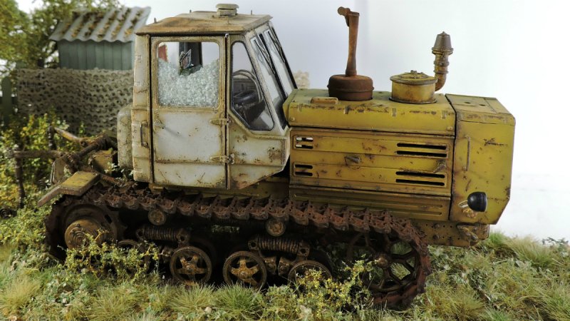 Модель трактора т 150 гусеничный