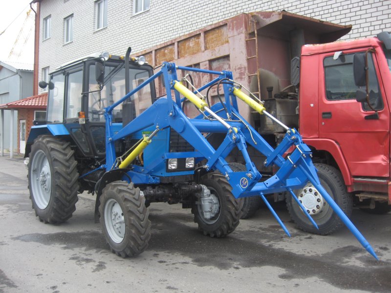 Погрузчик фронтальный ПКУ-0.8