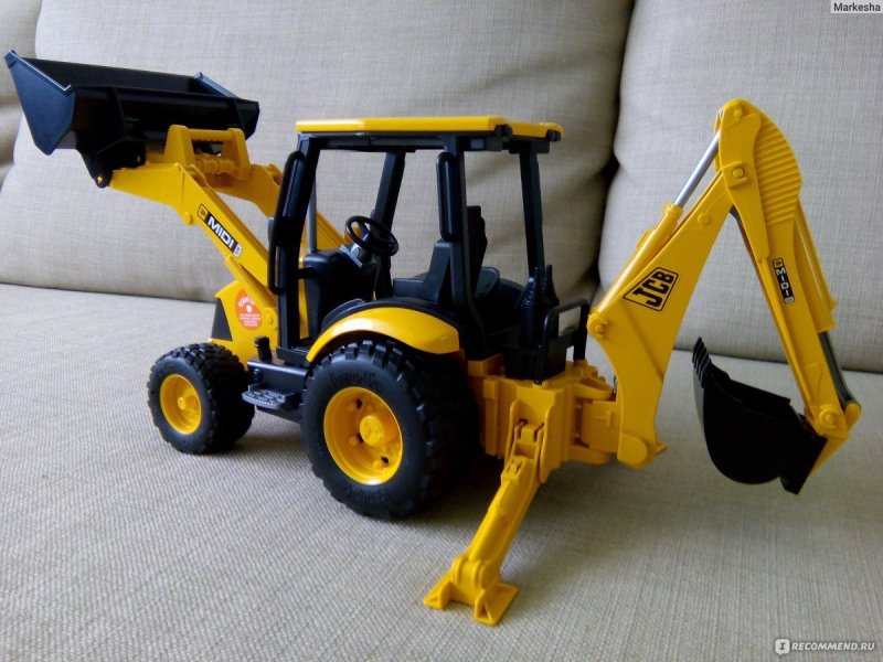 Мини трактор с ковшом JCB 8008