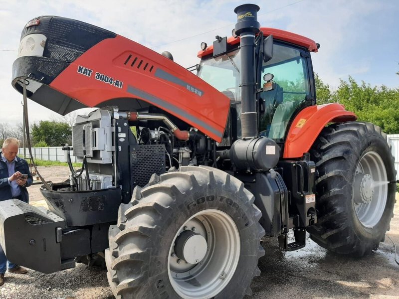 Китайский трактор 300 л.с