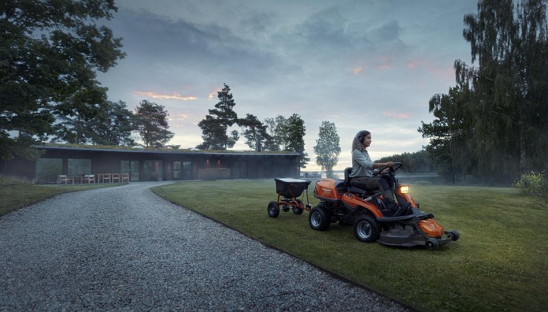 Райдер Husqvarna r 216tawd