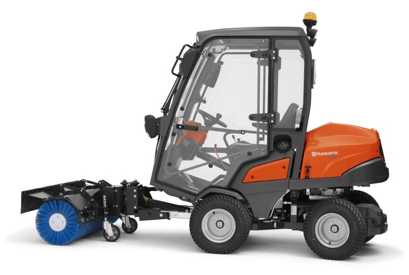 Husqvarna p525d с кабиной