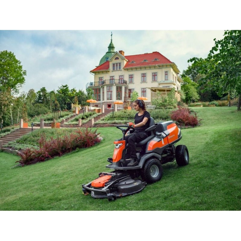 Райдер Husqvarna r420tsx AWD