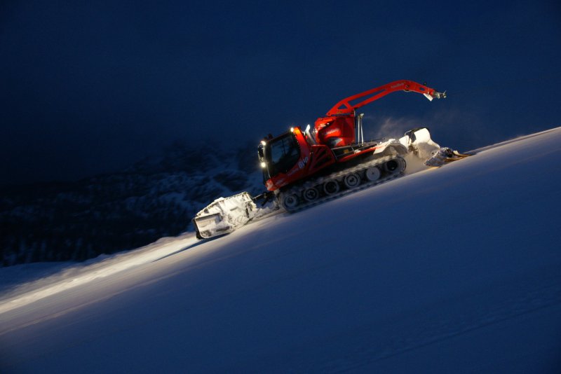 Снегоуплотнительная машина Pisten Bully 600 w