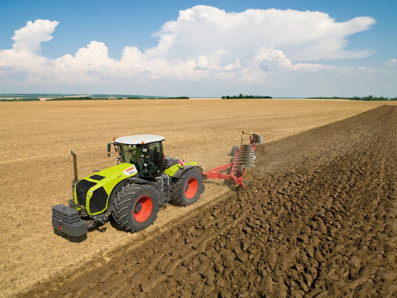 Трактор CLAAS Xerion