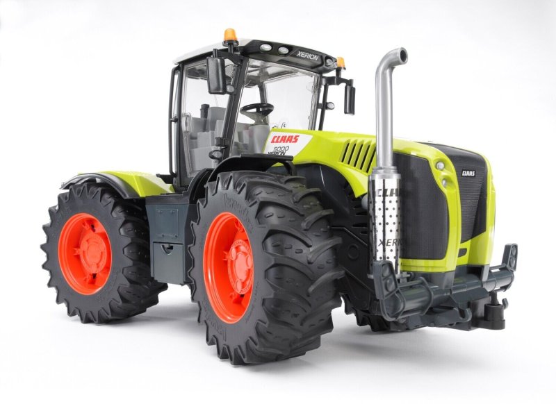 Трактор CLAAS Xerion