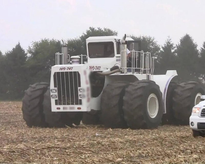 Big Bud 747