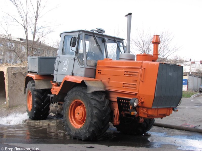 Т-150к трактор