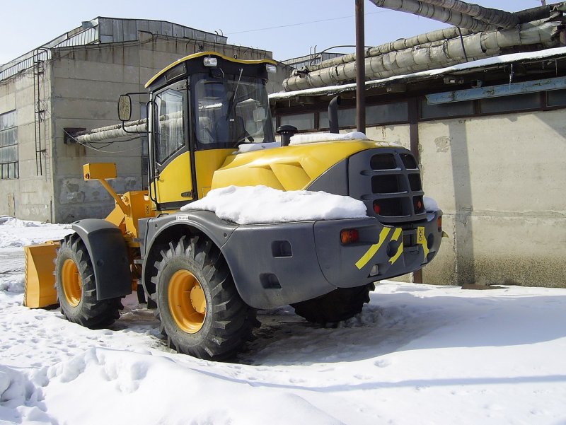 Фронтальный погрузчик ЗТМ 216арт