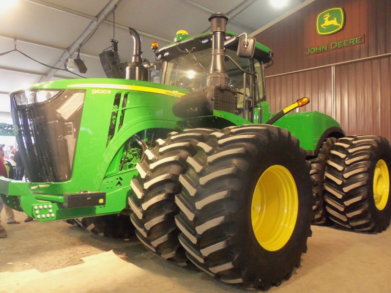 Трактор John Deere 9620r