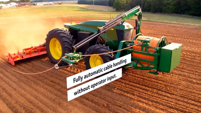 John Deere электротрактор