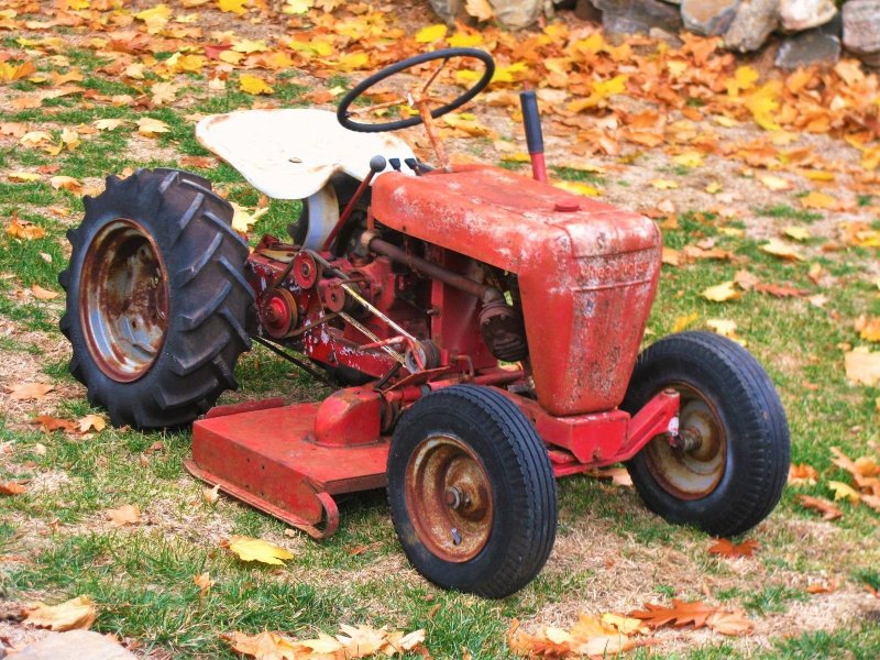 Wheel Horse трактор