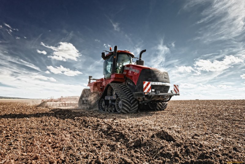 Трактор Case Quadtrac