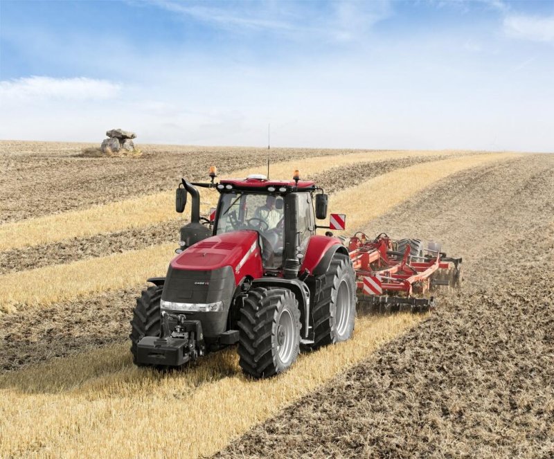 Трактор Case IH