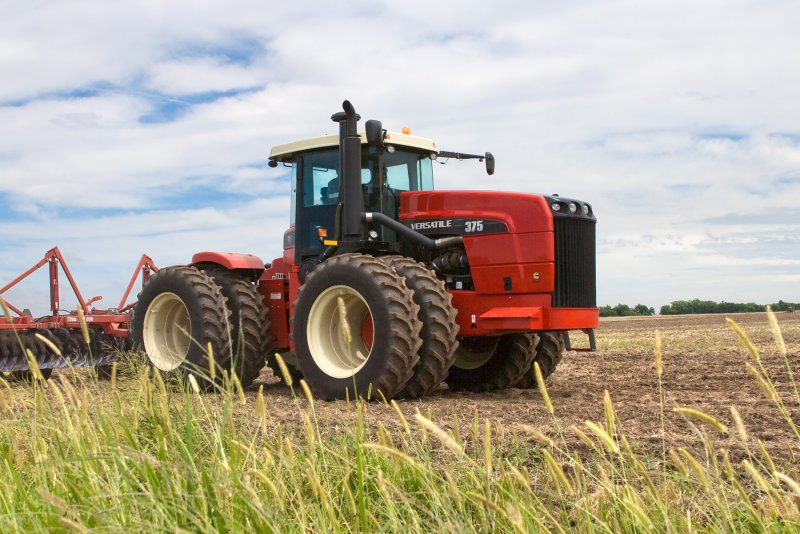Трактор versatile Buhler 305 версатайл Бюлер 305
