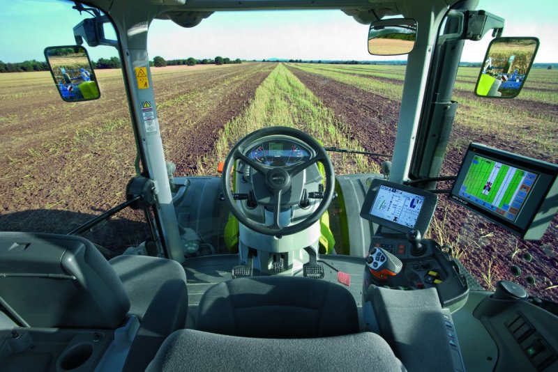 CLAAS Axion 850 кабина