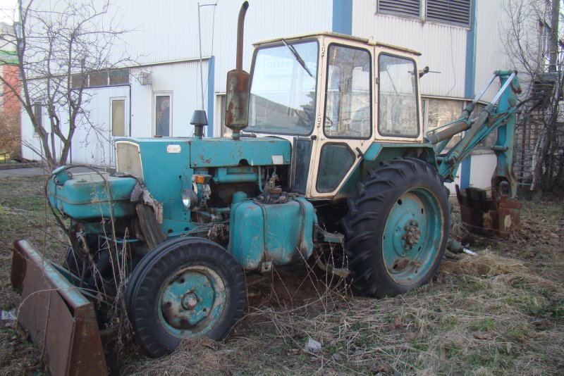 Трактор ЮМЗ 6 ал