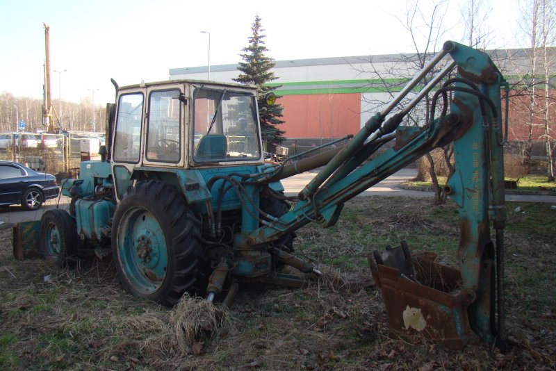 Трактор ЮМЗ экскаватор 1990
