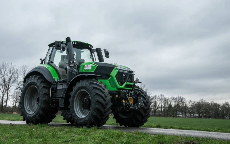 Трактор Deutz-Fahr 4e