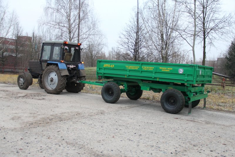 МТЗ 80 трактор с телегой 4птс