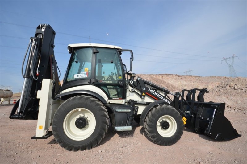 Трактор Hidromek