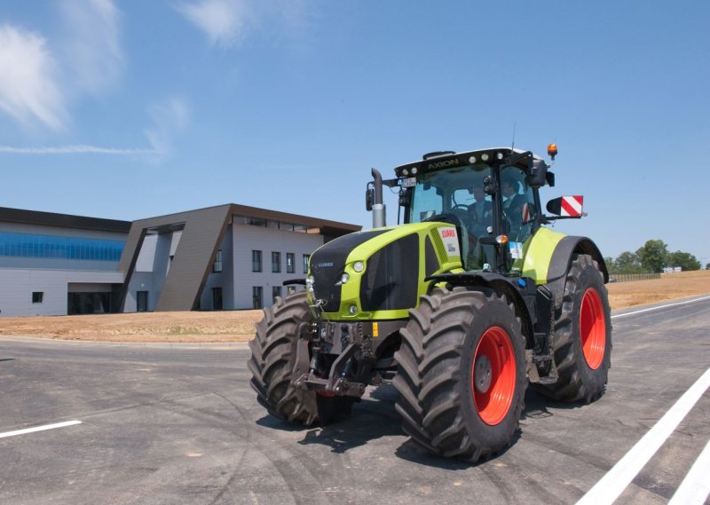 Компания CLAAS tractor