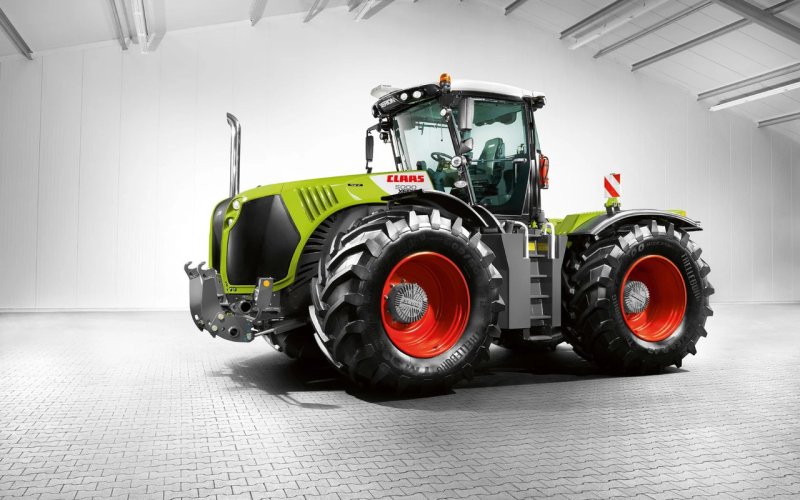 Трактор CLAAS Xerion