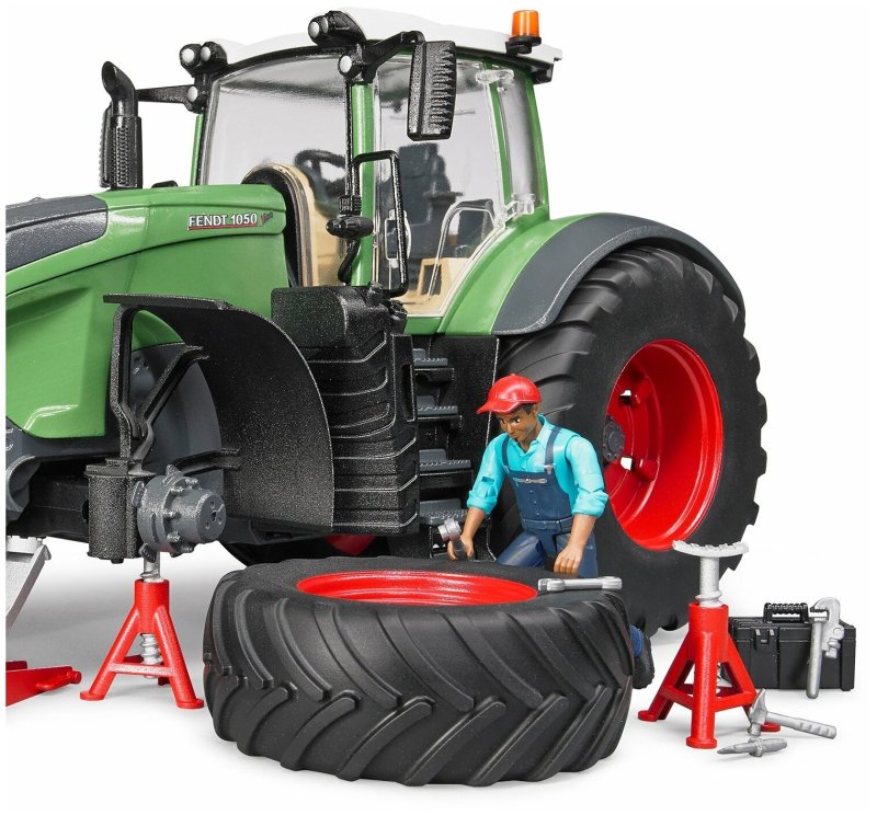 Bruder трактор Fendt 1050