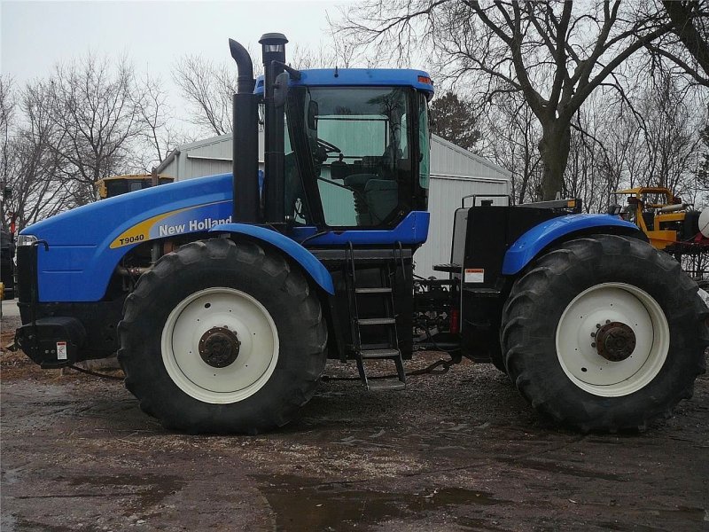 New Holland t9040