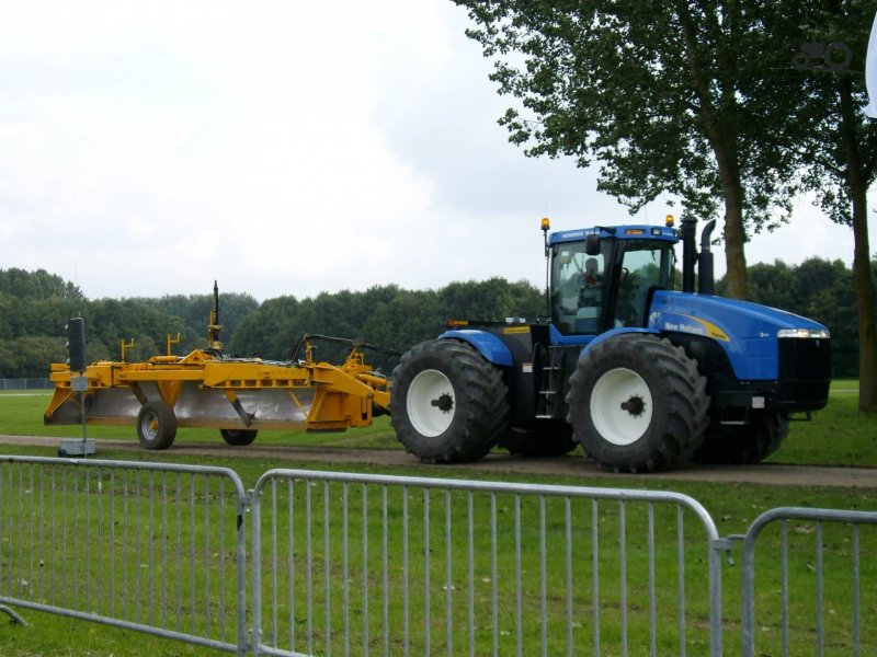 Трактор New Holland т9040