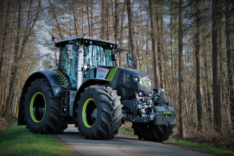 CLAAS Axion 850