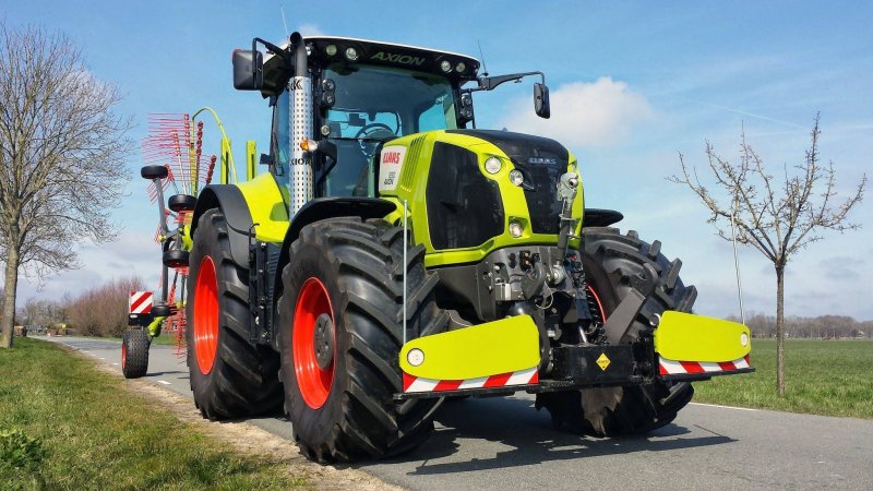 CLAAS Axion 850