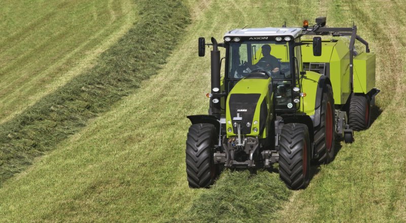 Трактор Axion 850 SKD