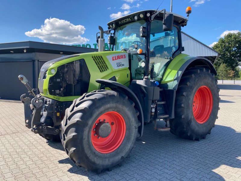 CLAAS Axion 830 2022