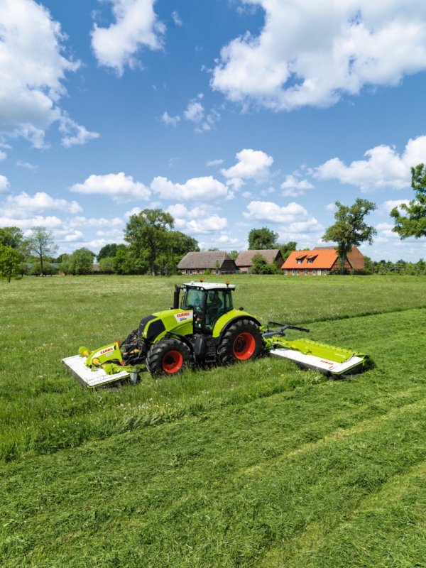 CLAAS Axion 850