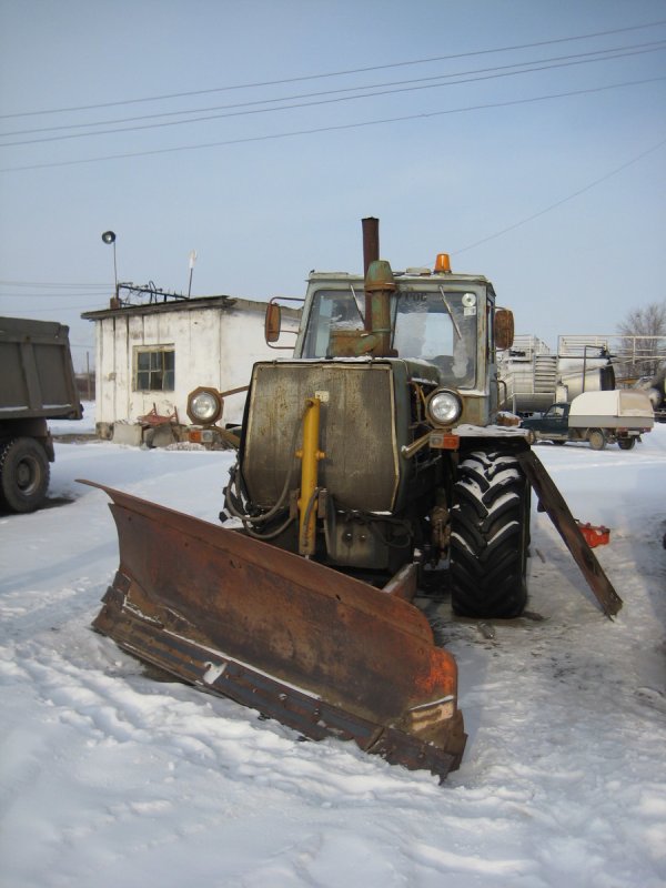 Трактор т 150 с отвалом