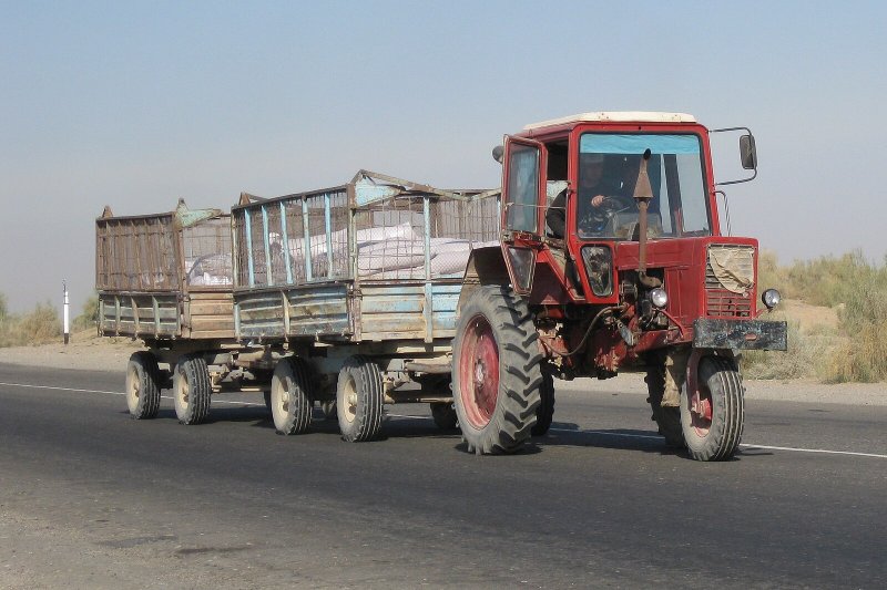 Трактор Беларус 80x