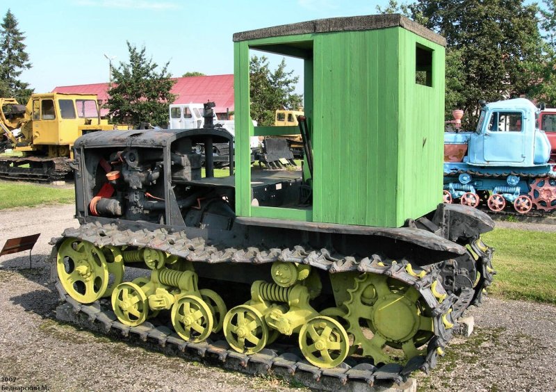 СТЗ Нати трактор