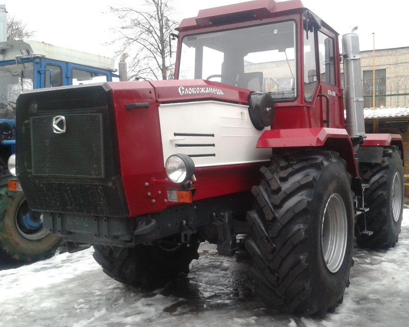 Трактор колесный ХТА-200-10