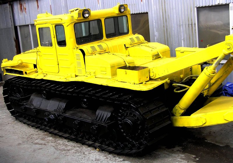 ДЭТ 250 бульдозер