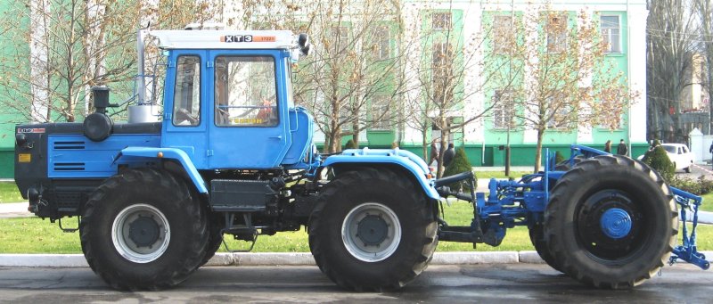 Трактор ХТЗ 9600