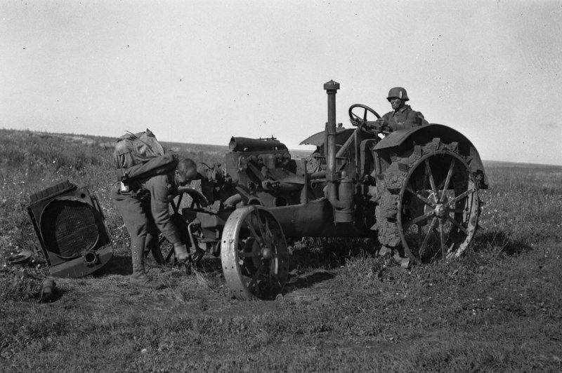 Трактор ХТЗ 1930