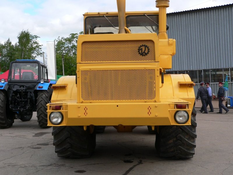 К700 Кировец трактор