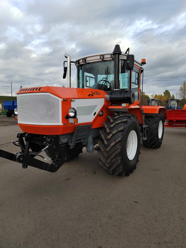 Трактор Ярославец я-250