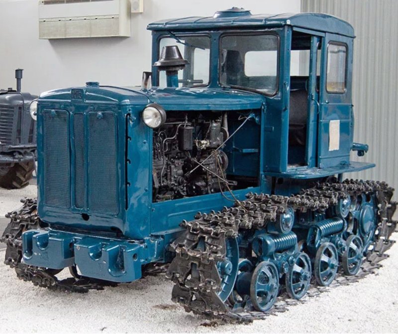ДТ-40 трактор гусеничный