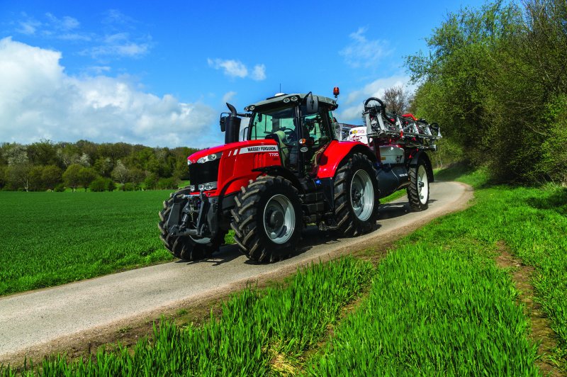 Трактор Massey Ferguson